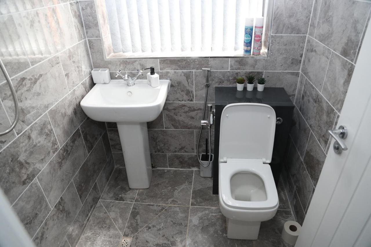 Homely 1-Bed Apartment In برمنغهام المظهر الخارجي الصورة