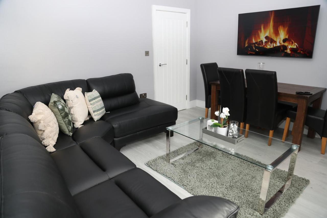 Homely 1-Bed Apartment In برمنغهام المظهر الخارجي الصورة